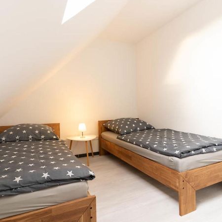 Ferienwohnung 140 Qm Ostfrieslandnordsee Fuer 1-6 Personen - Suedbrookmerland エクステリア 写真